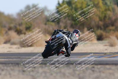 media/Dec-18-2022-SoCal Trackdays (Sun) [[8099a50955]]/Turn 7 Backside (1125am)/